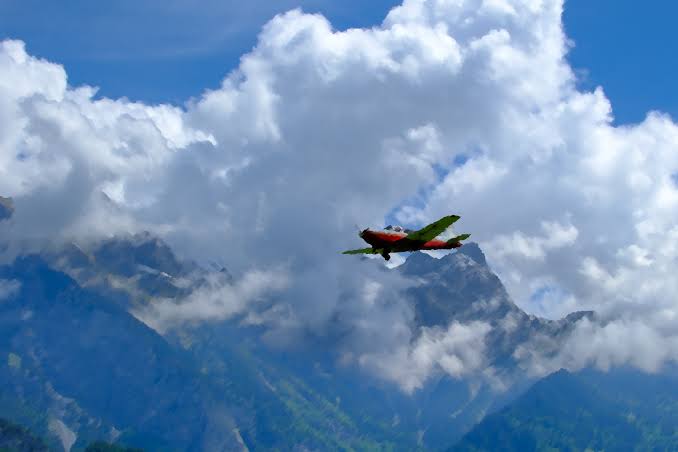 Fliegen Diamond DA40 und die Vorteile eines modernen Reiseflugzeugs entdecken